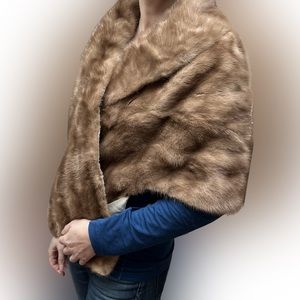 CANADA Majestic MINK Fur Stole by YORK FURS Toronto - Palomino Light Beige.